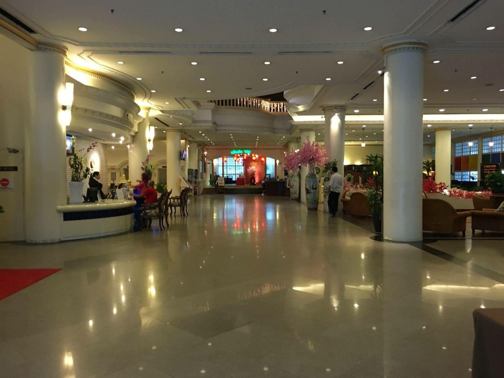 Ac Hotel By Marriott Ίπο Εξωτερικό φωτογραφία